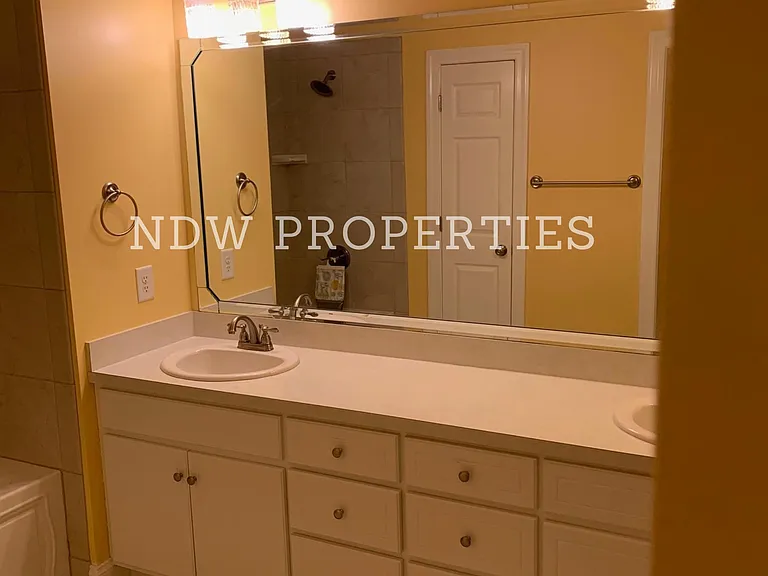 185 S White St — Photo 9
