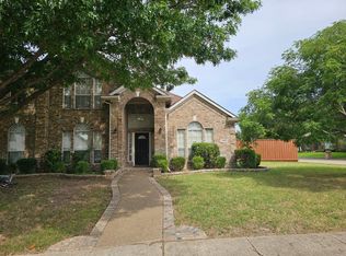 3909 Cove Rd, Rowlett, TX 75088