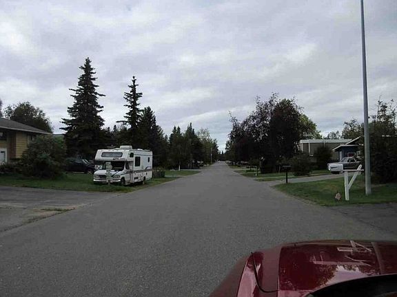 Exterior Neighborhood (street photo)