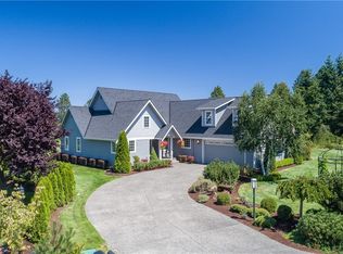 2529 Discovery Pl, Freeland, WA 98260