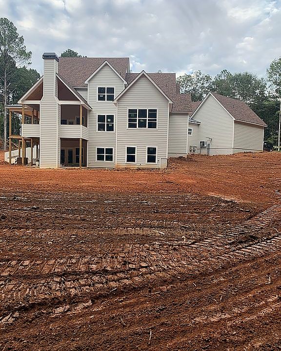 2nd image of 785 Wood Creek Rd