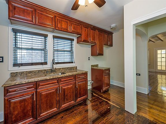 5th image of 2746 Mickle Ave