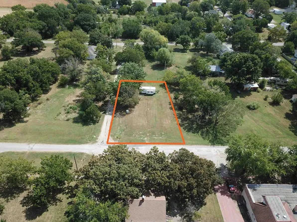 445 N Pennsylvania, Howard, KS 67349