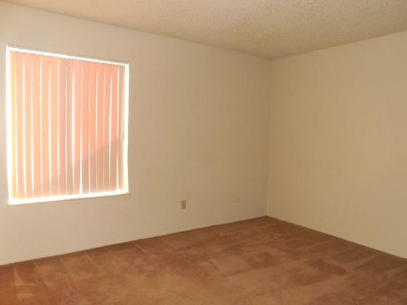 3rd image of 227 E Iris Ave