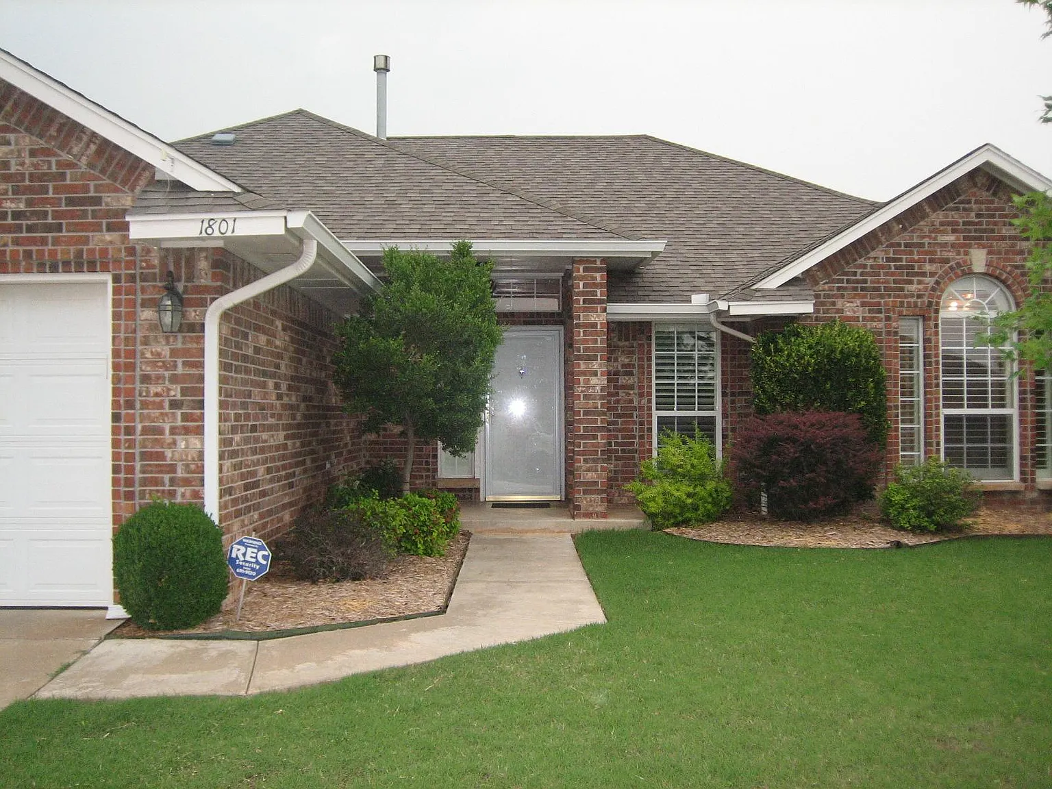 1801 Camden Way — Photo 2
