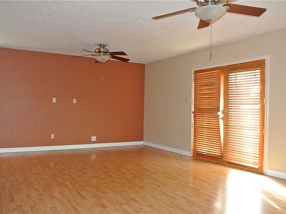 3rd image of 10701 Kerrville Pl