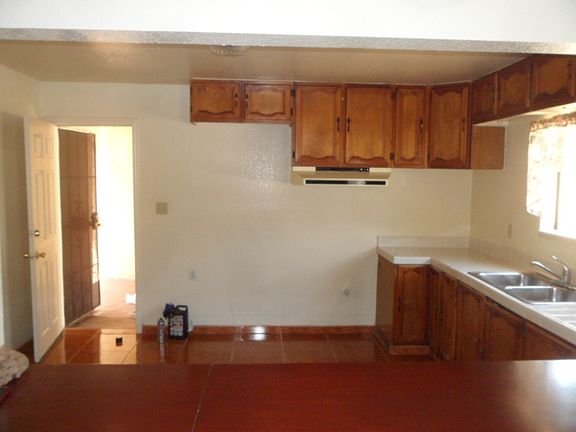 5th image of 1309 N Eastern Ave