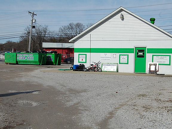 2nd image of 257 W Franklin St