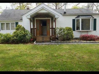 98 Putnam Ave, Patchogue, NY, 11772