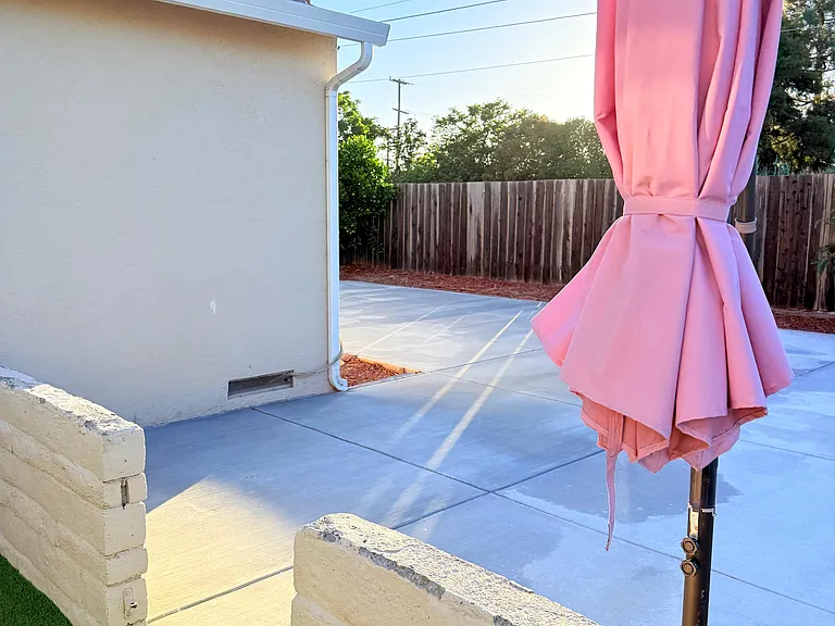 4613 Hampshire Way — Photo 44