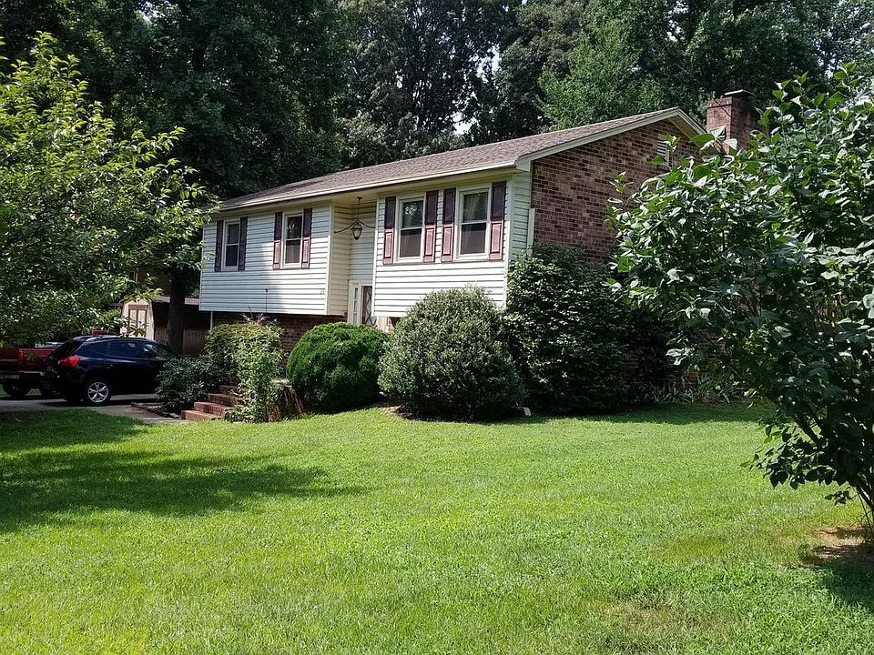 1st image of 216 Forest Dale Dr