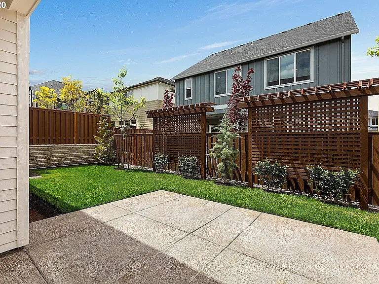 4447 NW Woodgate Ave — Photo 10