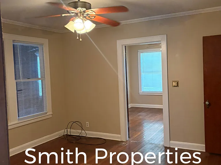 1402 Glen Oak Pl — Photo 9