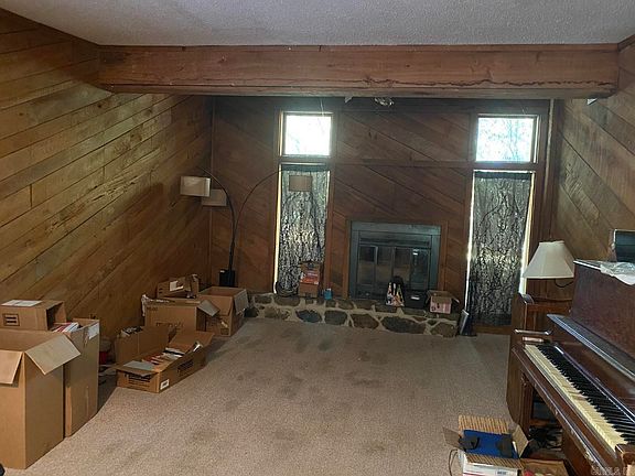 4th image of 2983 Evergreen Ave