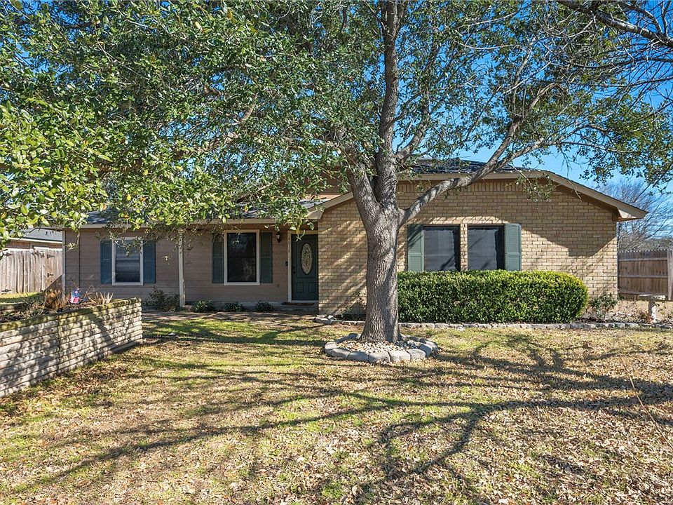 1st image of 4018 Kenwood Dr