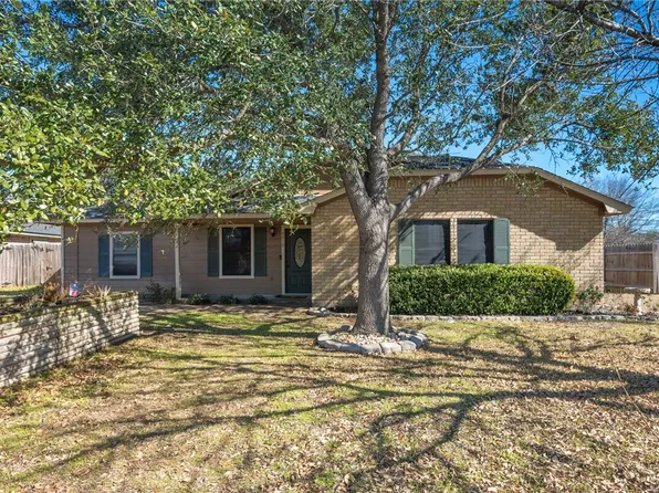 4018 Kenwood Dr, Bryan, TX 77802