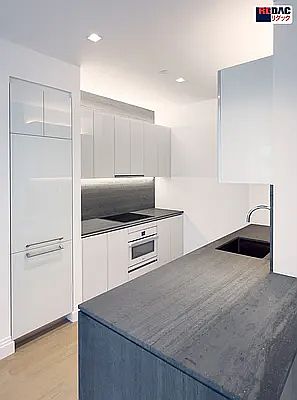 3rd image of 1 Wall St APT 2010