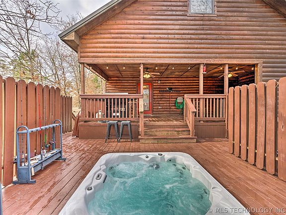 3rd image of 26 Neeson Wood Cir