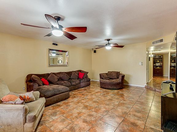 5th image of 3736 W Caribbean Ln