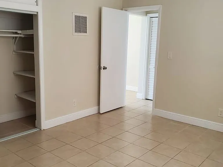 2822 Van Buren St — Photo 7