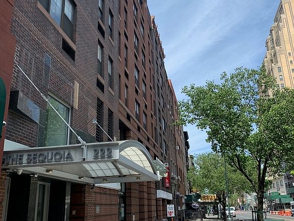 3rd image of 222 W 14th St APT 5L