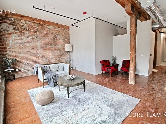 2nd image of 1223 Union Ave #304