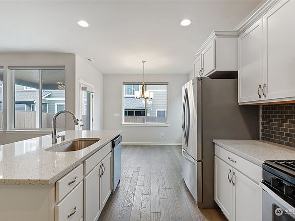 5th image of 3825 Portside Drive