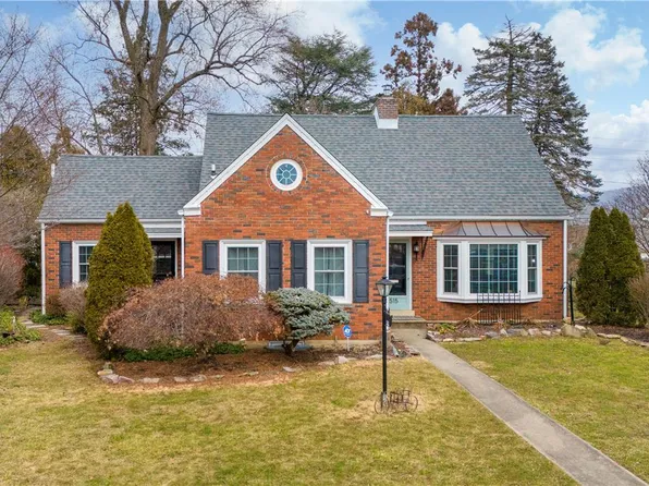 515 N 2nd St, Emmaus, PA 18049