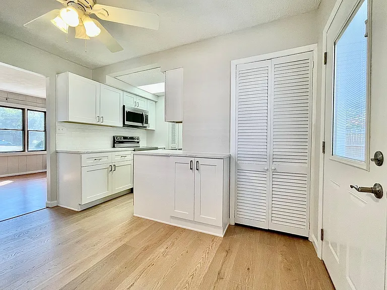 642 Lindemann Dr — Photo 3