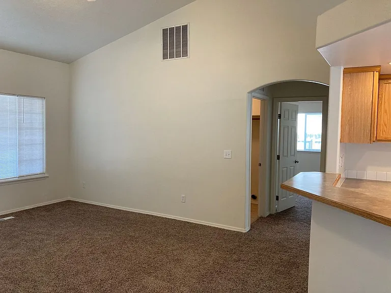 641 Heritage Park — Photo 4