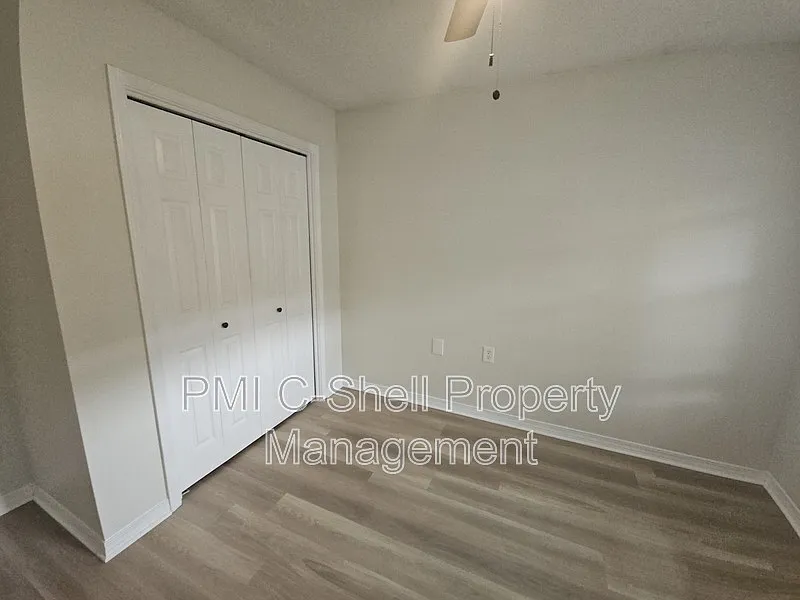 3 bed, 2.0 bath, 1184 sqft, $1,695 — Photo 4