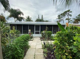 518 SW 11th Ct, Palm City, FL 34990