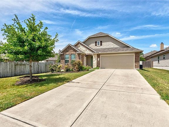 3rd image of 461 Bottle Brush Dr