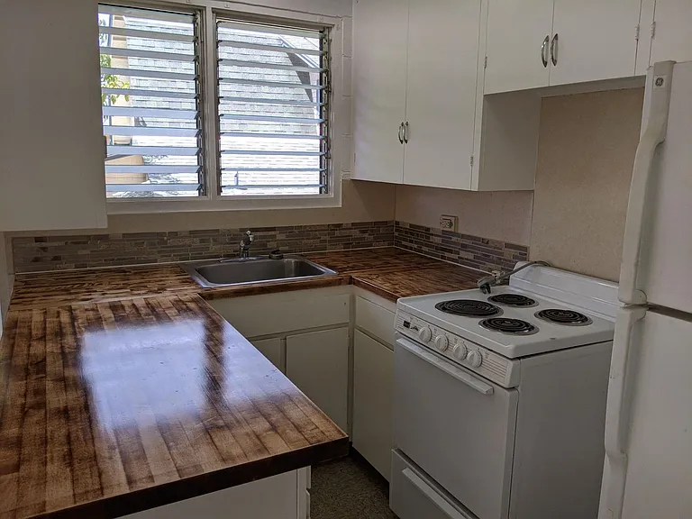 1249 Matlock Ave #H — Photo 5