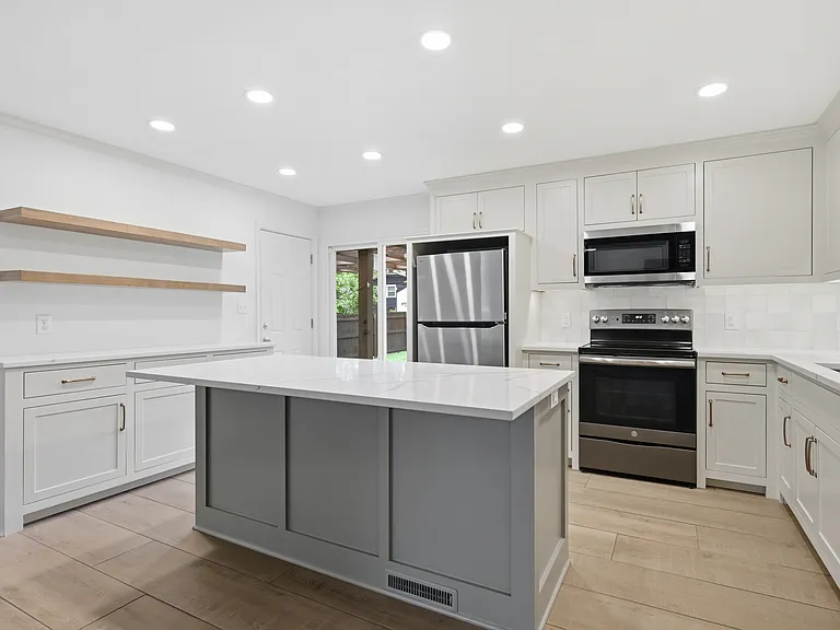 9201 W 99th Ter — Photo 10