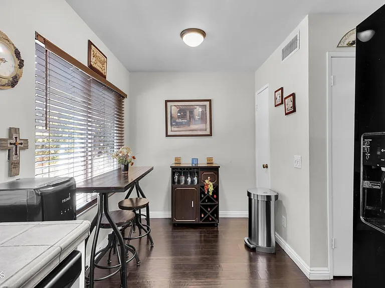 19431 Sherman Way #6 — Photo 20