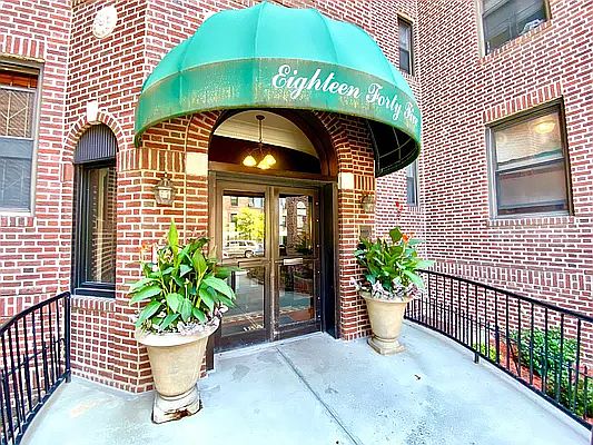 4th image of 1845 82nd St APT D1