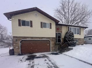 61 Brant St, Deseronto, ON K0K 1X0