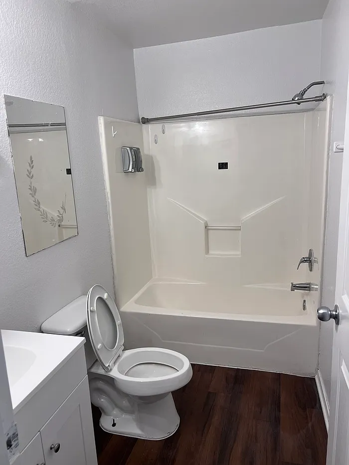 2 bed, 1.0 bath, 665 sqft, $1,025 — Photo 3