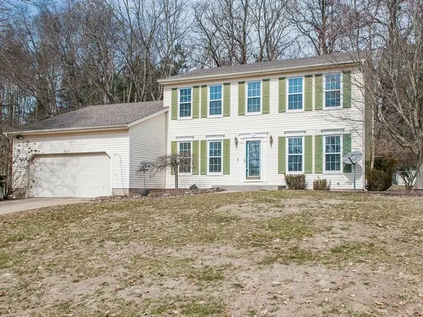 420 Montague Dr, Portage, MI 49024