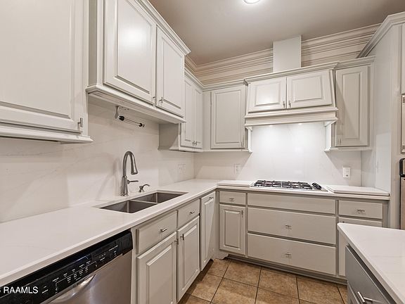 4th image of 101 Vinemont Dr