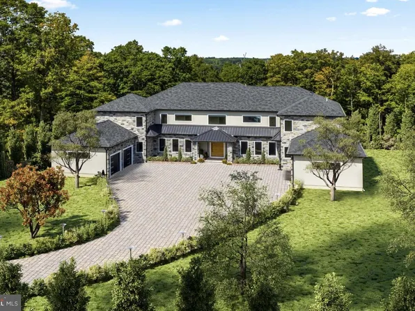 5895 Rodgers Rd, Pipersville, PA 18947