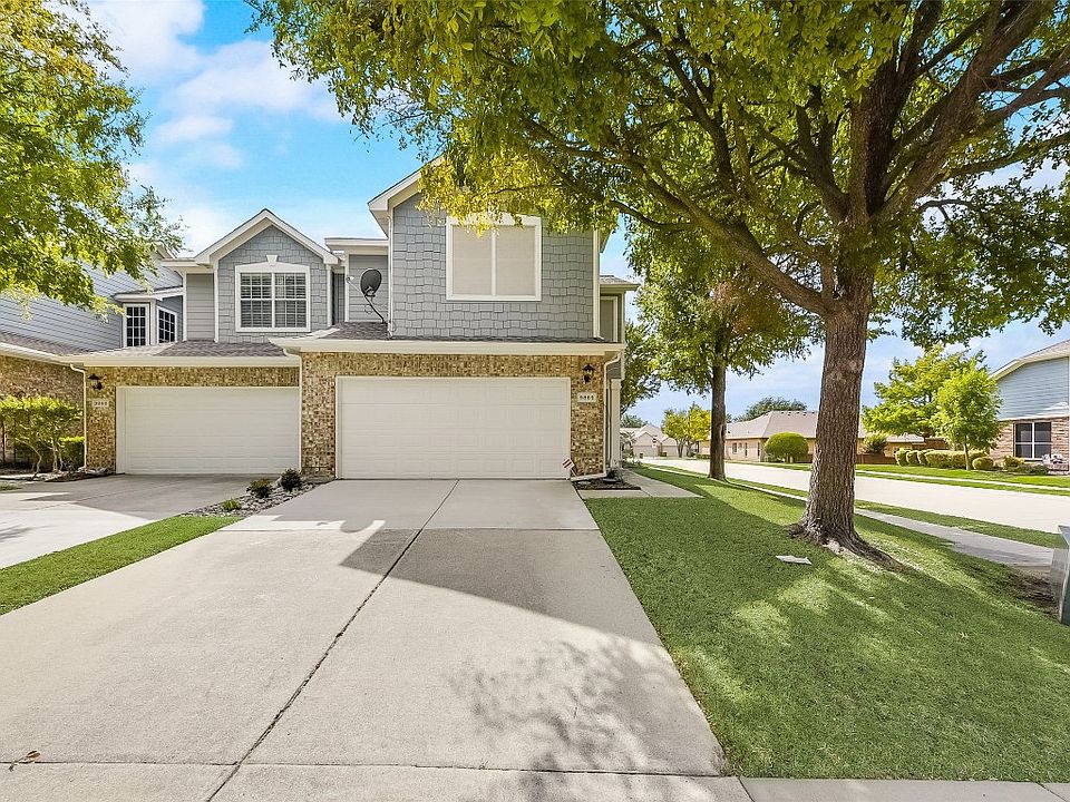 1st image of 9869 Castlewood Dr