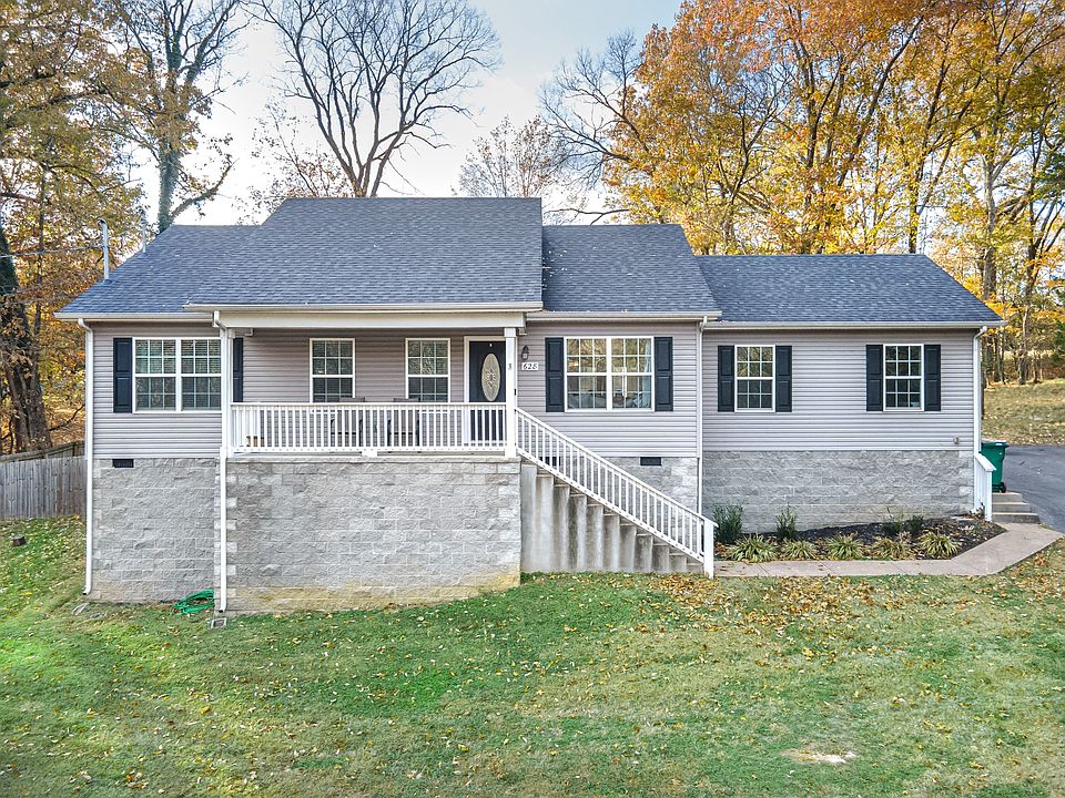 1st image of 628 Ashwood Ave
