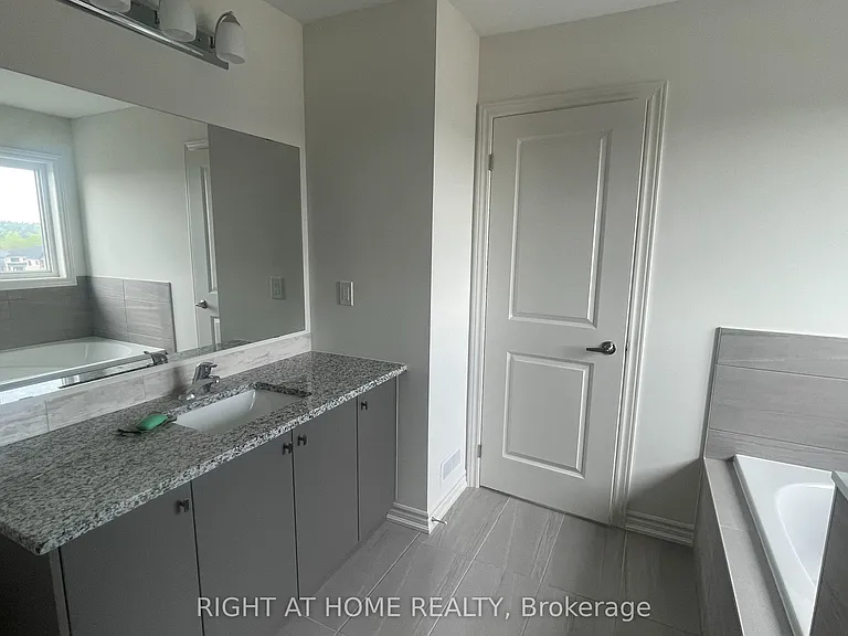 1054 Denton Dr — Photo 22