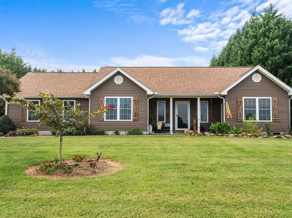 107 McClain Lake Dr, Anderson, SC 29625