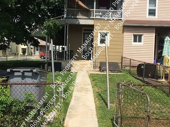 2nd image of 118 Guilford St APT B