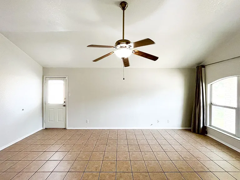 204 Dale Earnhardt Dr — Photo 7