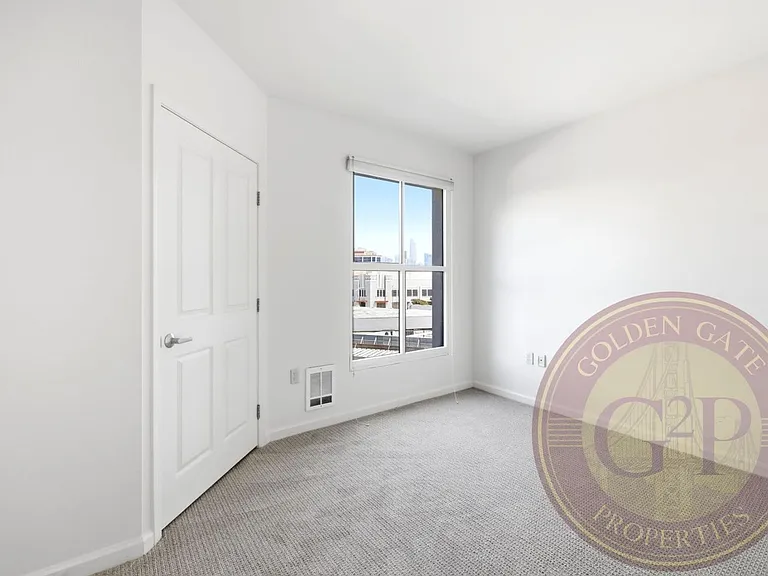 140 S Van Ness Ave #429 — Photo 20