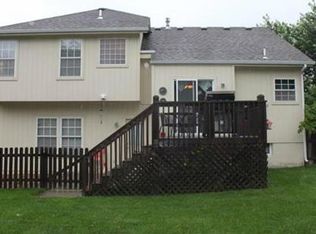 1601 SE Dalton Dr, Lees Summit, MO 64081